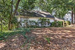 2552 Ridgewood Terrace Northwest Atlanta, GA 30318 - Photo 2 of 7 Gallery Image 2