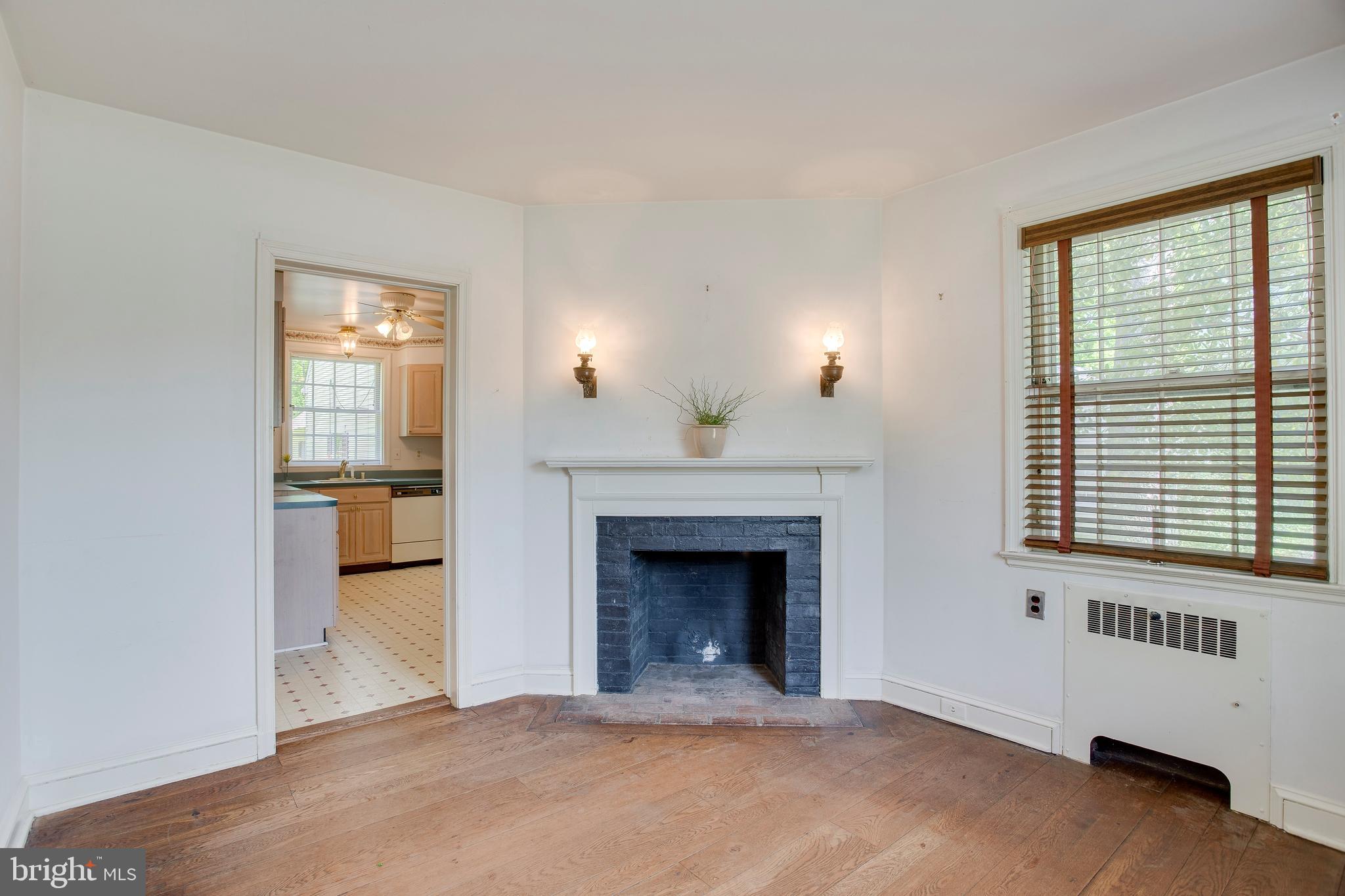 1824 Frederick Road Baltimore, MD 21228 - Photo 21 of 36