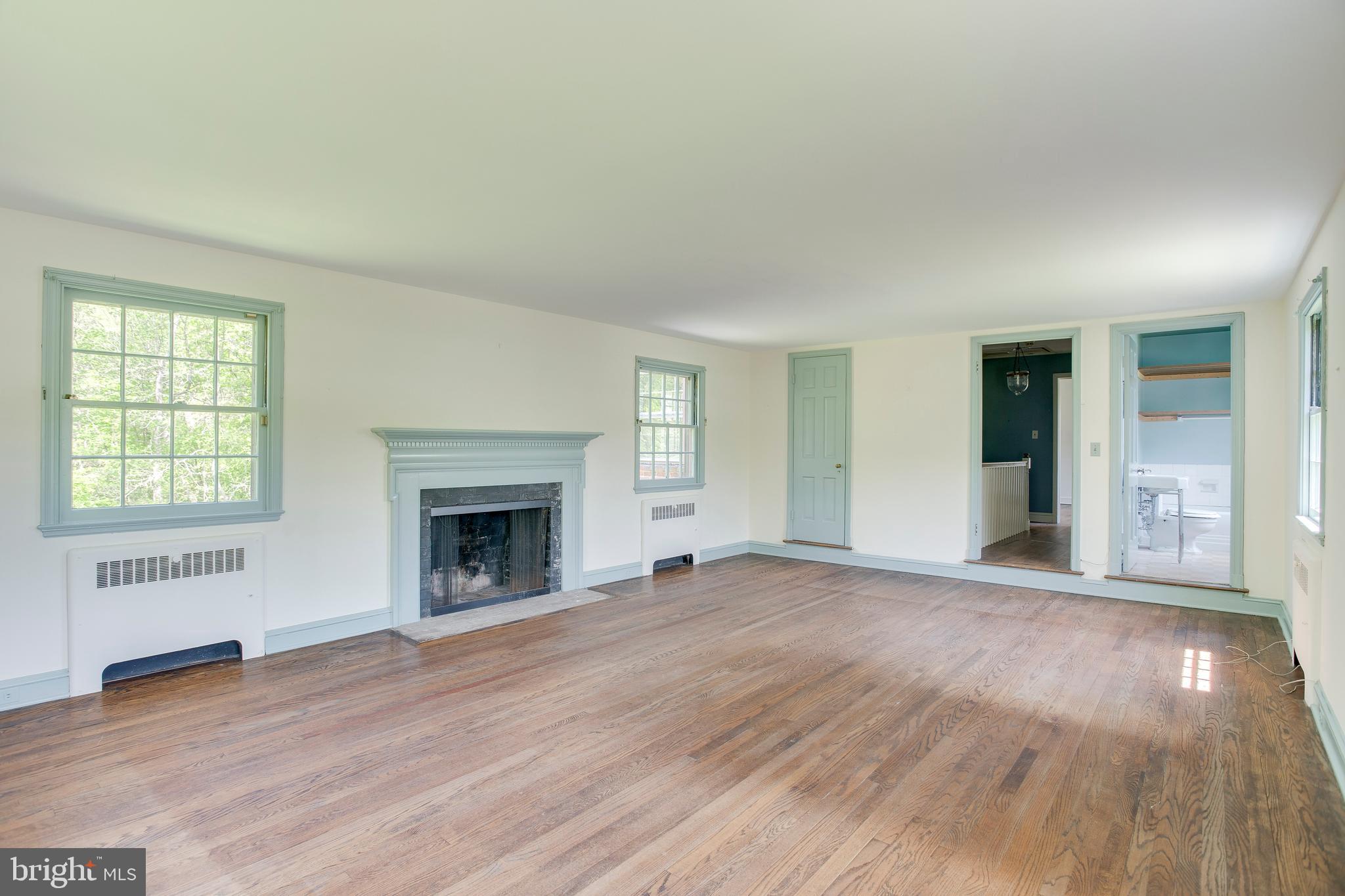 1824 Frederick Road Baltimore, MD 21228 - Photo 26 of 36 Second floor master suite