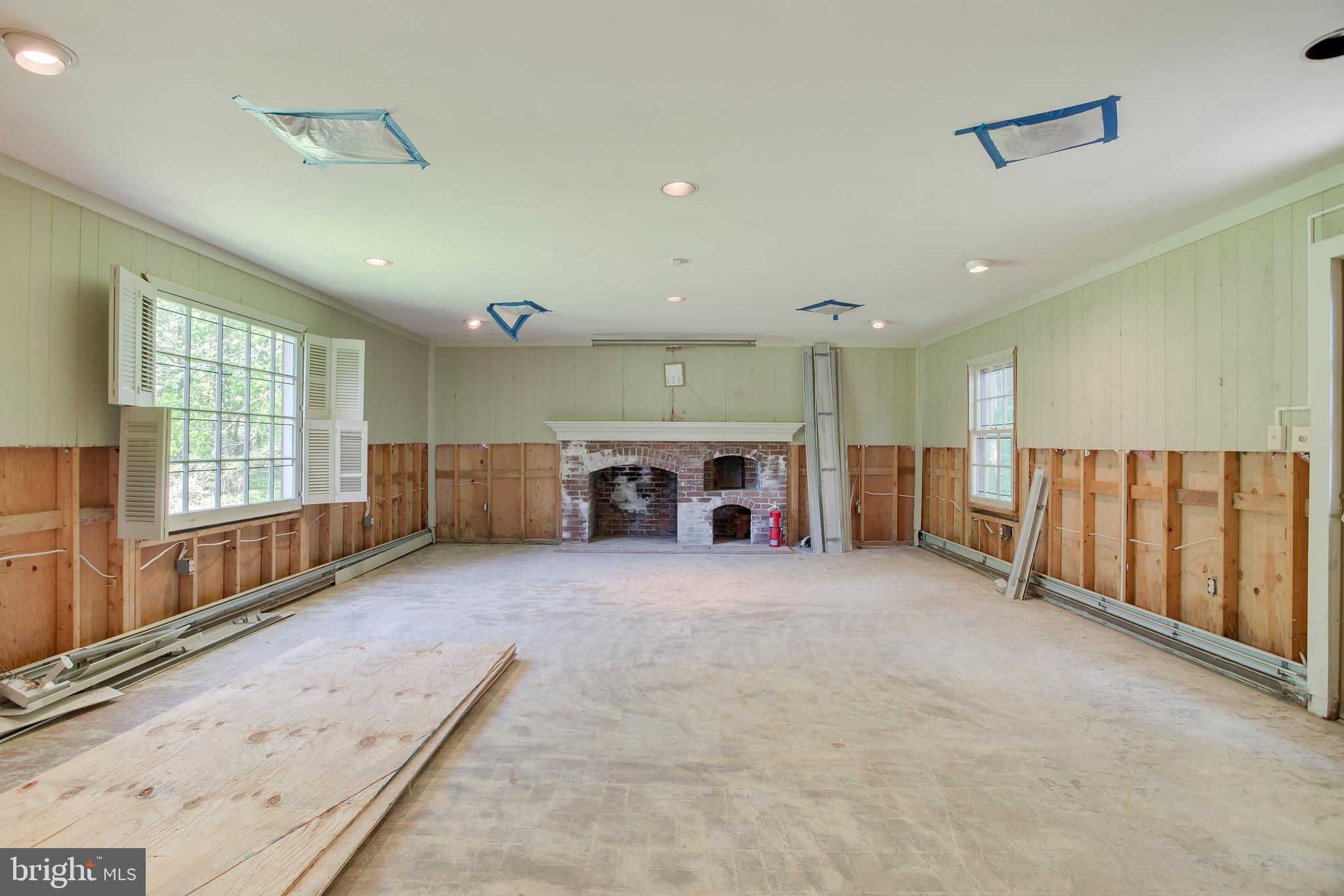 1824 Frederick Road Baltimore, MD 21228 - Photo 4 of 36 Current state of great room addition