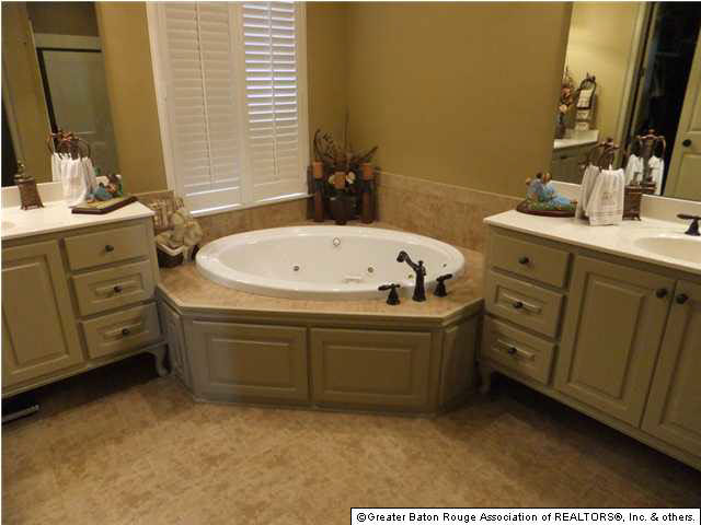 9038 Foxgate Drive Baton Rouge, LA 70809 - Photo 16 of 20 Gallery Image 16
