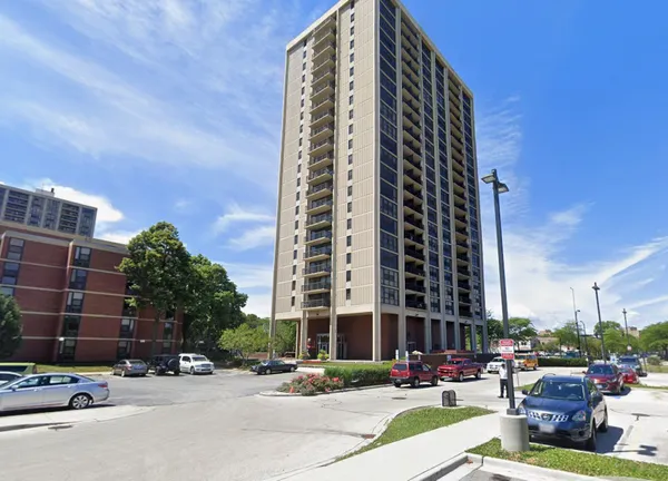 $123,000 | 2901 South Michigan Avenue, Unit 506, Chicago, IL 60616
