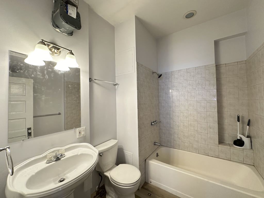 2347 West 24th Place, Unit 2R Chicago, IL 60608 - Photo 19 of 20