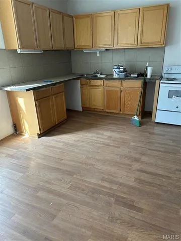 $289,999 | 2643 Gravois Avenue, St. Louis, MO 63118