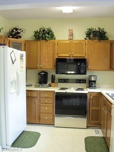3707 Cameron Terrace High Point, NC 27265 - Photo 6 of 13 Gallery Image 6