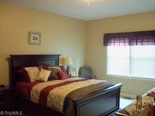 3707 Cameron Terrace High Point, NC 27265 - Photo 7 of 13 Gallery Image 7