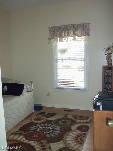 3707 Cameron Terrace High Point, NC 27265 - Photo 10 of 13 Gallery Image 10