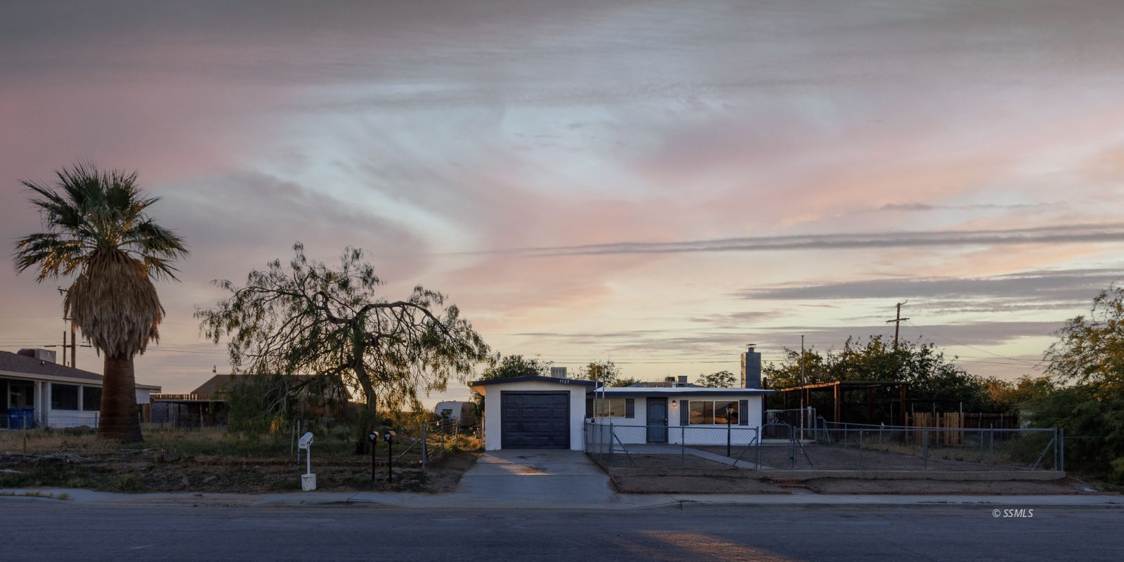 1525 South Porter Ridgecrest, CA 93555 - Photo 1 of 29 a view of a terrace with a yard