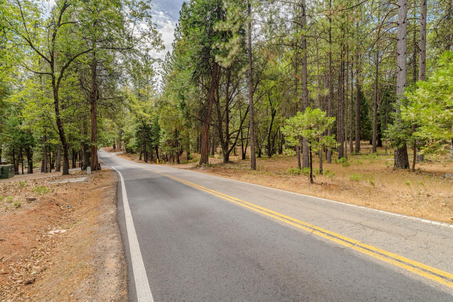 12900 Tabeaud Road Pine Grove, CA 95665 - Photo 18 of 26 Gallery Image 18