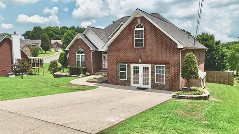 $550,000 | 104 Camden Court North, Hendersonville, TN 37075