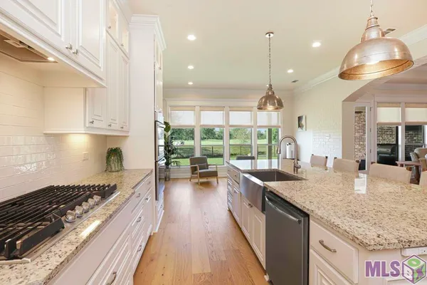 $719,900 | 6291 Royal Lakes Estates Avenue, Gonzales, LA 70737