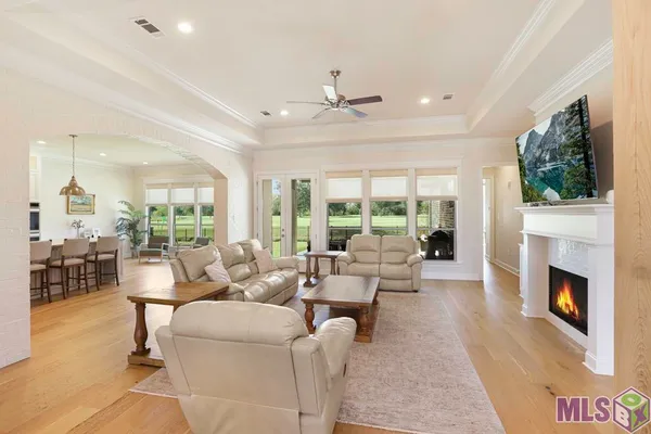 $719,900 | 6291 Royal Lakes Estates Avenue, Gonzales, LA 70737