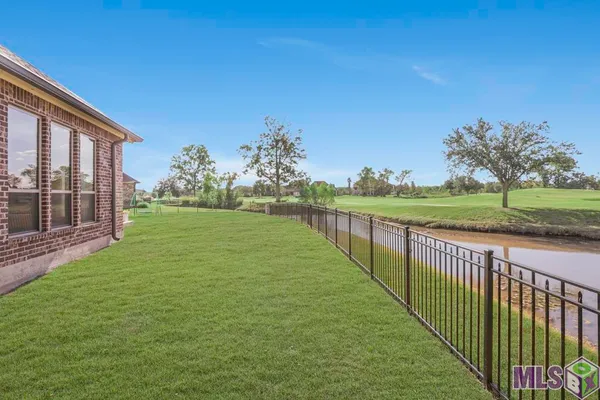 $719,900 | 6291 Royal Lakes Estates Avenue, Gonzales, LA 70737