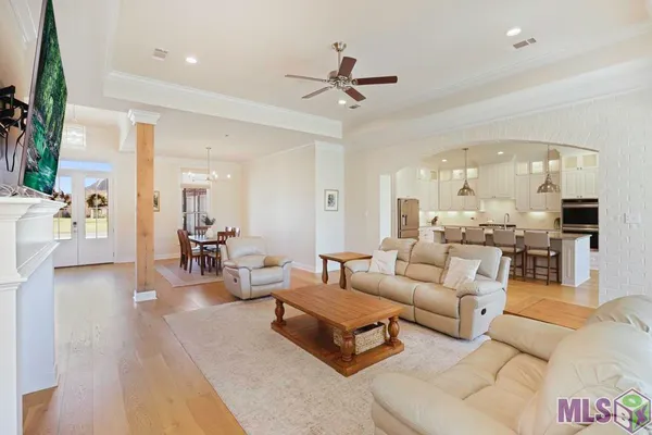 $719,900 | 6291 Royal Lakes Estates Avenue, Gonzales, LA 70737