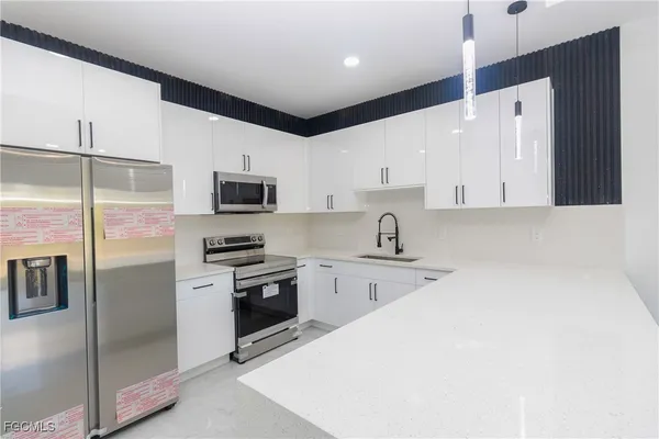 $1,699 | 843 Duplex Street East, Unit B, Lehigh Acres, FL 33974