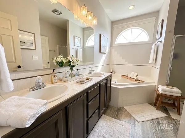 $639,000 | 480 East 21 N Street, Mountain Home, ID 83647