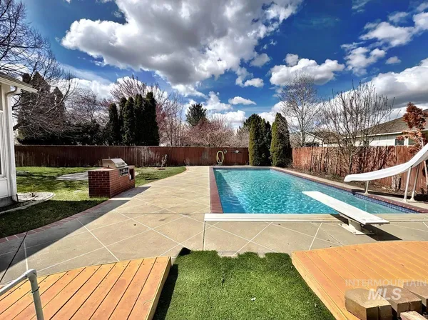 $639,000 | 480 East 21 N Street, Mountain Home, ID 83647