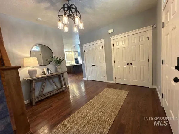 $639,000 | 480 East 21 N Street, Mountain Home, ID 83647