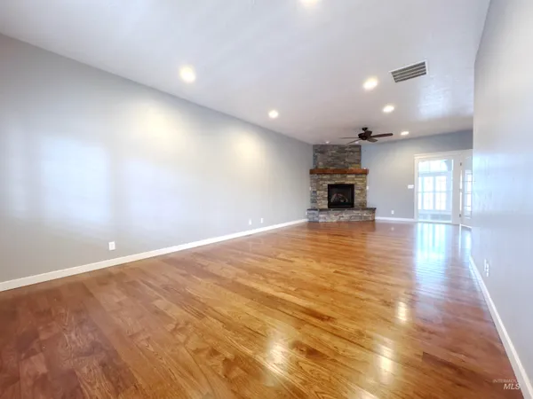 $639,000 | 480 East 21 N Street, Mountain Home, ID 83647