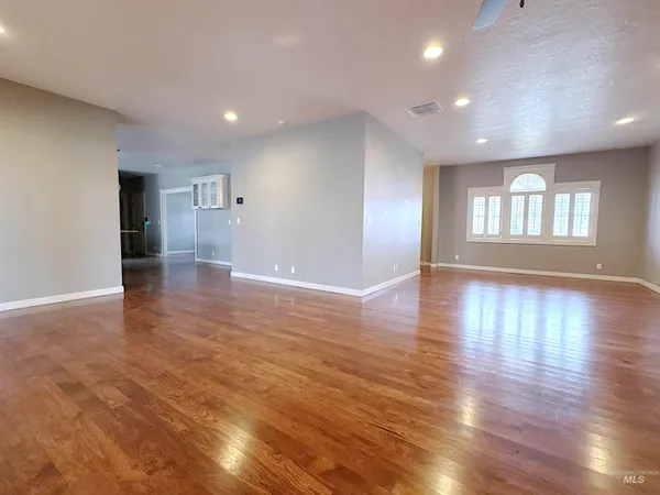 $639,000 | 480 East 21 N Street, Mountain Home, ID 83647