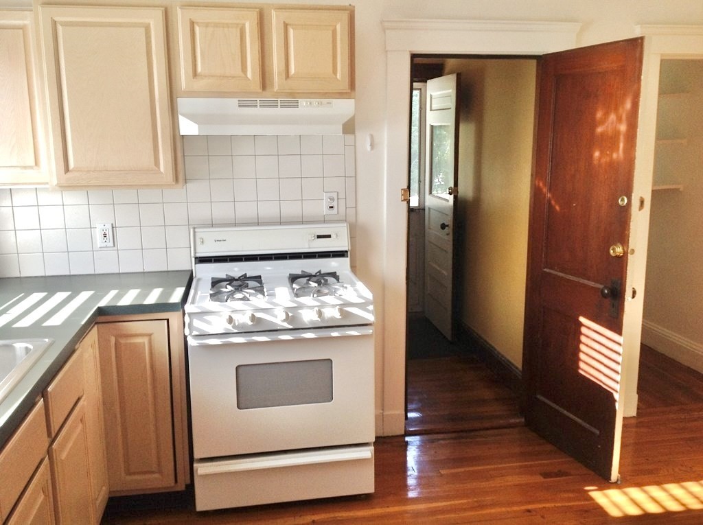 19 Fordham Road, Unit 19 Newton, MA 02465 - Photo 5 of 14