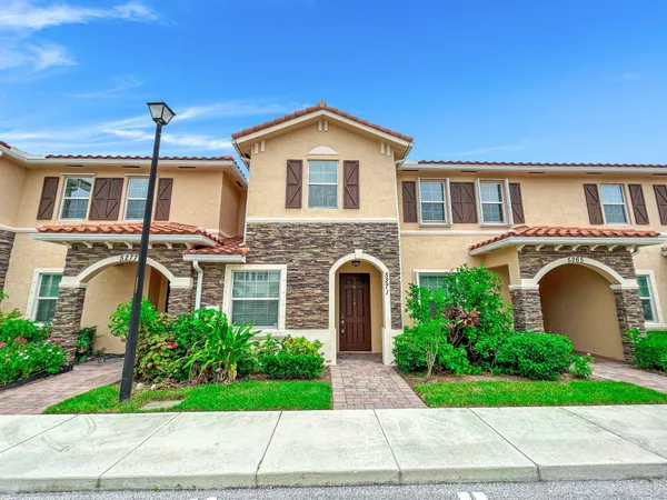 $2,700 | 5271 Ashley River Road, West Palm Beach, FL 33417