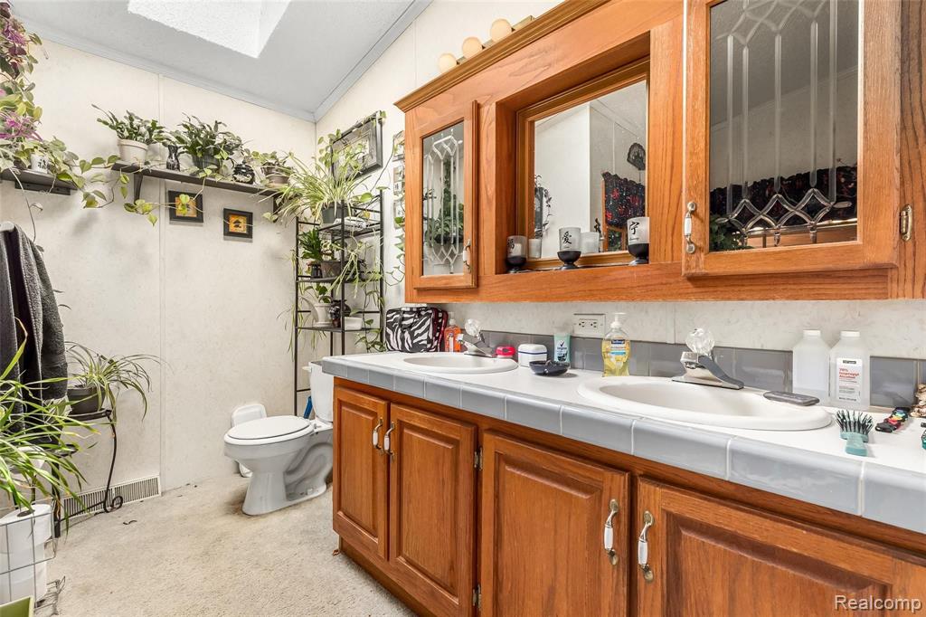 38687 Van Born Road Romulus, MI 48174 - Photo 15 of 27