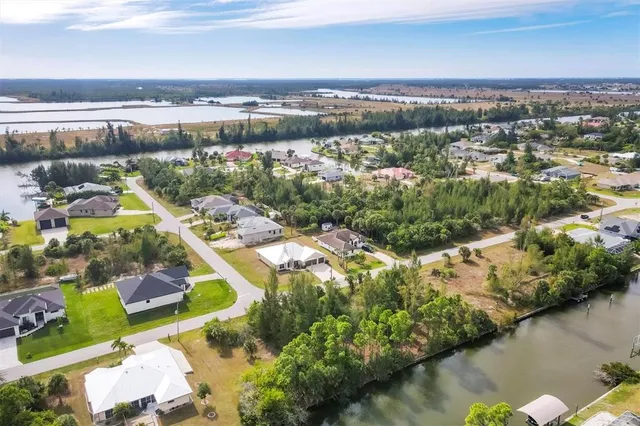 $374,900 | 15117 Lyneburg Avenue, Port Charlotte, FL 33981