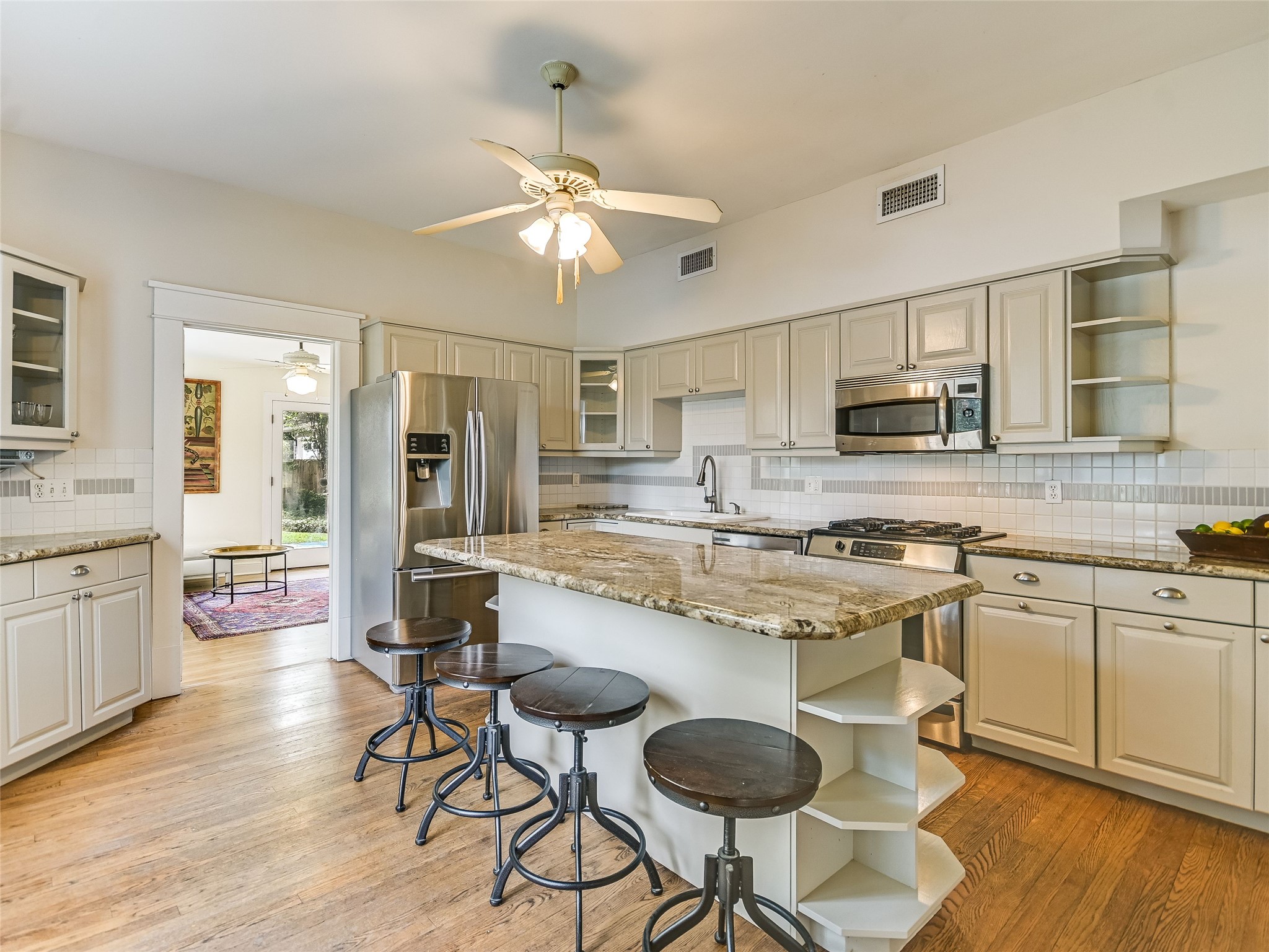 200 West 40th Street Austin, TX 78751 - Photo 10 of 40