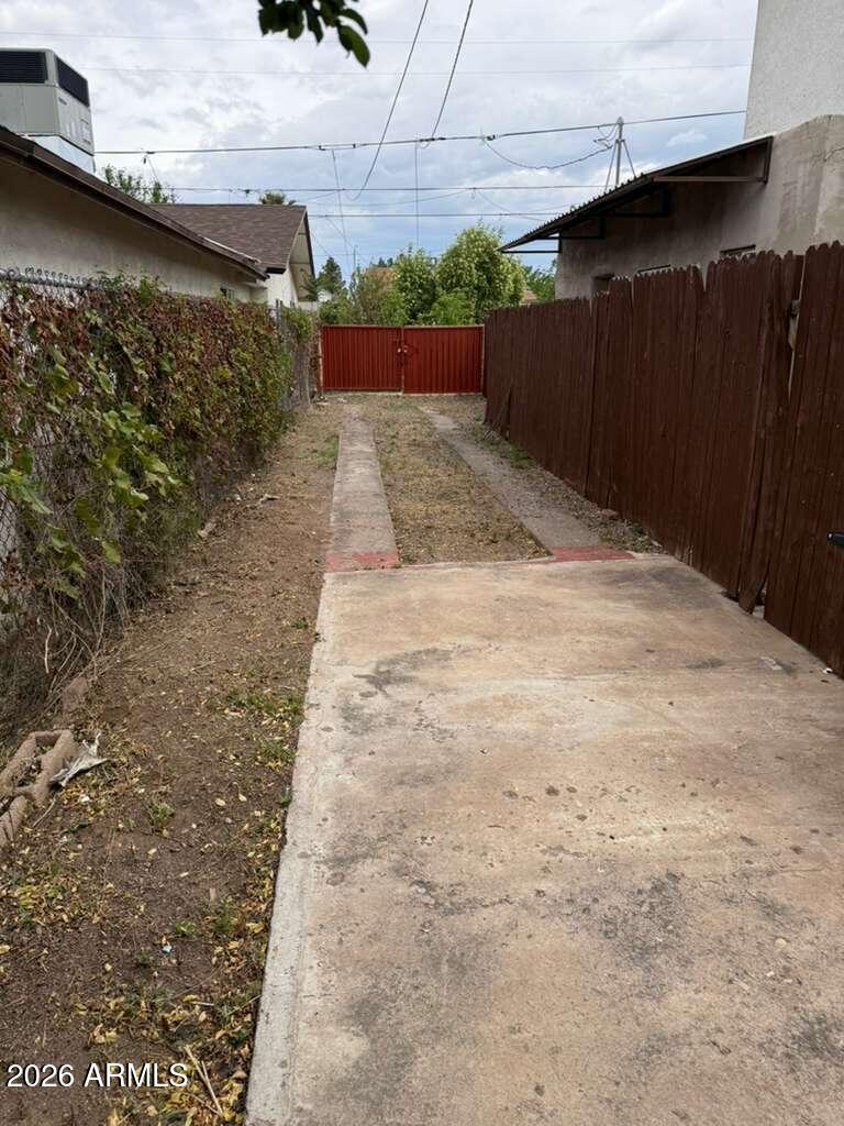 834 5th Street Douglas, AZ 85607 - Photo 20 of 20 WhatsApp Image 2026-04-13 at 11.26.18 AM