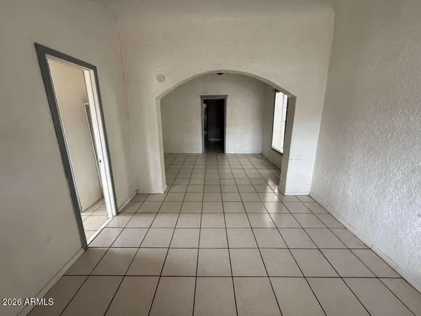 $875 | 834 5th Street, Douglas, AZ 85607