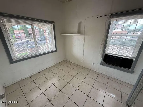 $875 | 834 5th Street, Douglas, AZ 85607