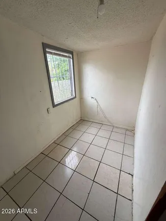 $875 | 834 5th Street, Douglas, AZ 85607