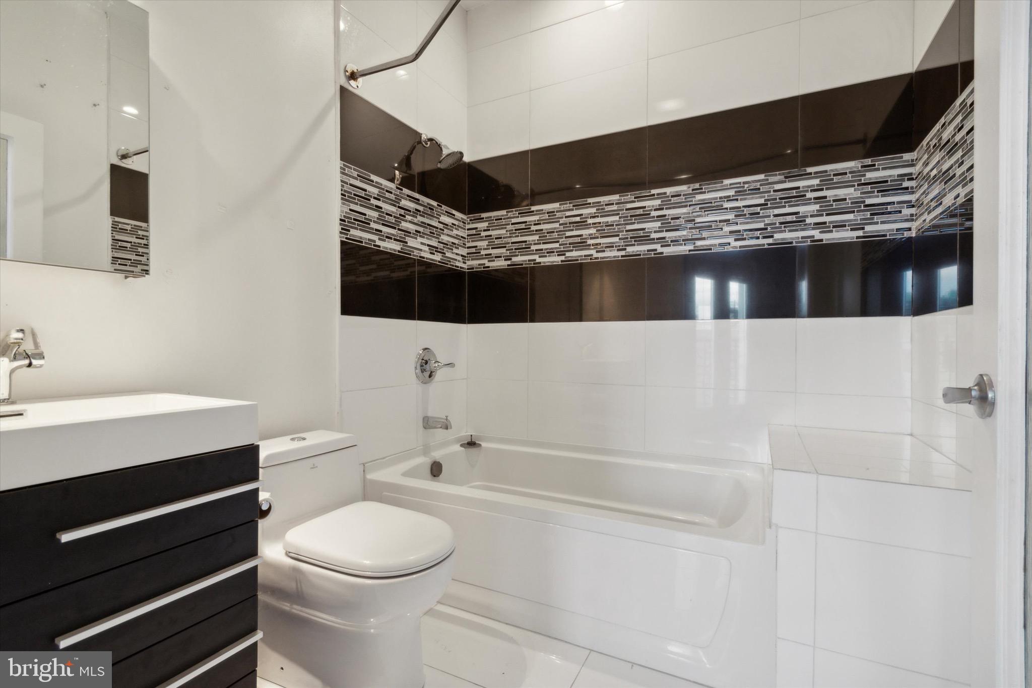 808 North 4th Street, Unit 3 Philadelphia, PA 19123 - Photo 7 of 15