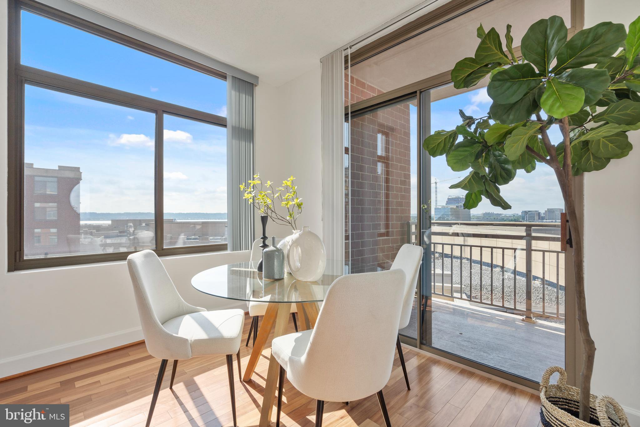 3600 South Glebe Road, Unit 819W Arlington, VA 22202 - Photo 12 of 42 Dining Area