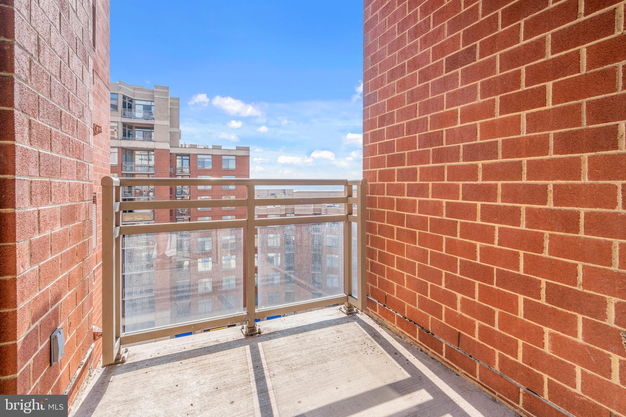 3600 South Glebe Road, Unit 819W Arlington, VA 22202 - Photo 27 of 42 Private Balcony (one of two)