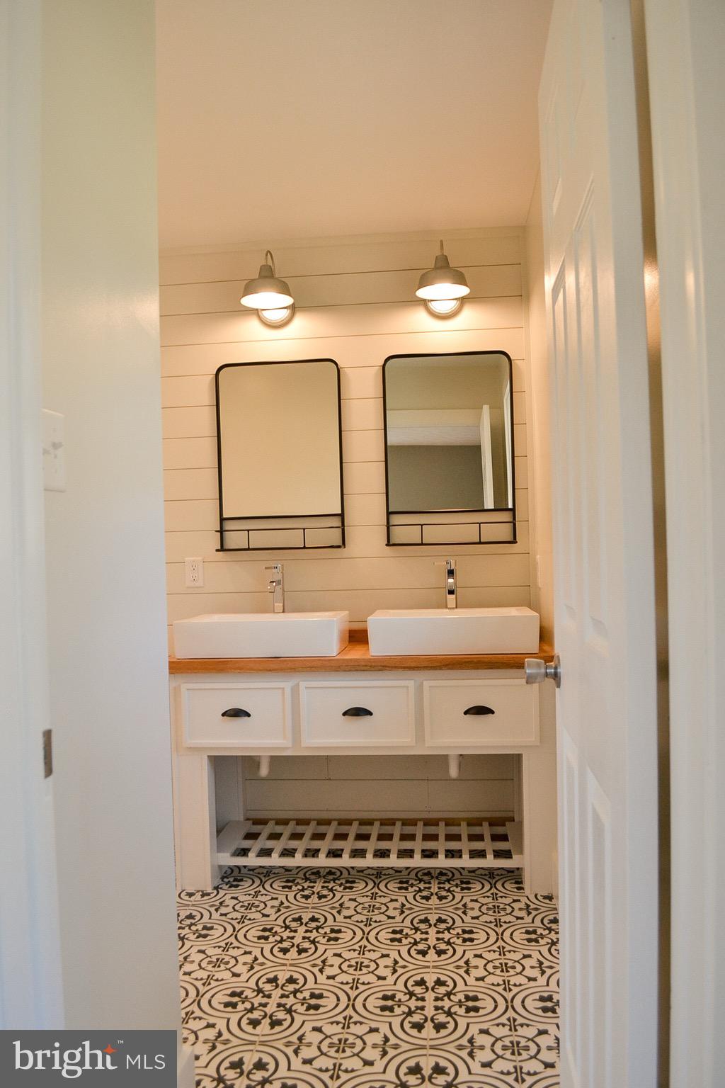 6779 Middle Road Middletown, VA 22645 - Photo 22 of 36