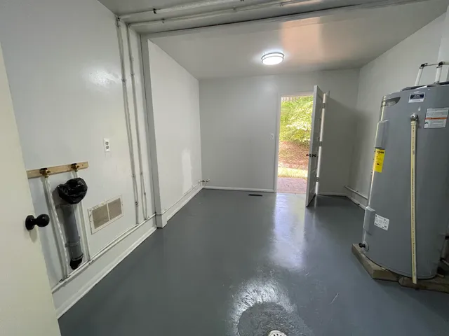 $229,000 | 205 Forestview Circle, Bedford, VA 24523