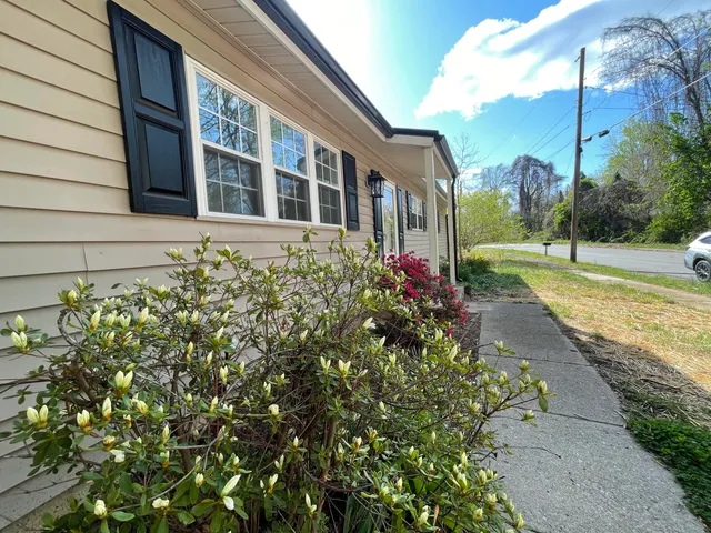 $229,000 | 205 Forestview Circle, Bedford, VA 24523