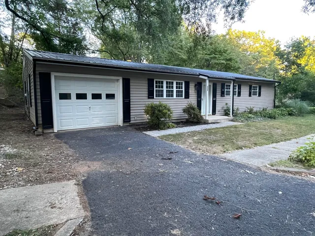 $229,000 | 205 Forestview Circle, Bedford, VA 24523