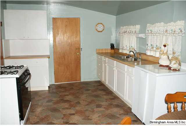 4801 Lacey Chapel Loop Road Bessemer, AL 35022 - Photo 7 of 20