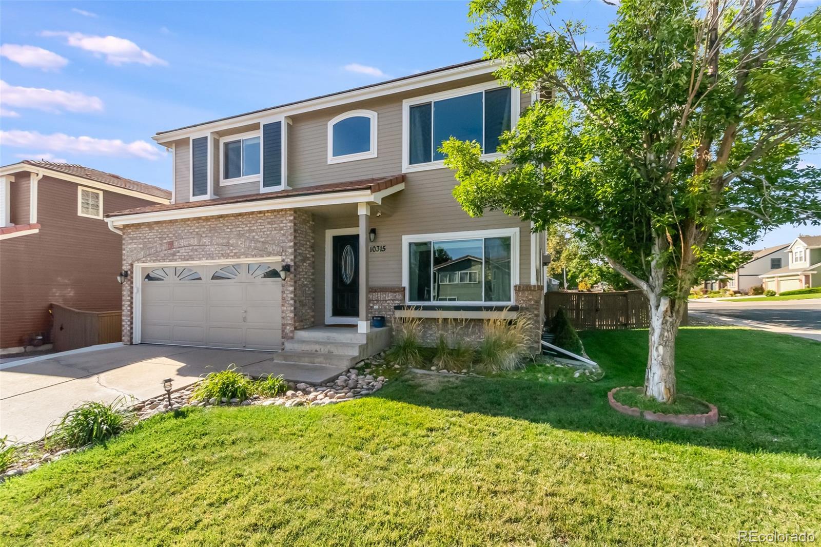 10315 Spring Water Peak Highlands Ranch, CO 80129 - Photo 2 of 24 Gallery Image 2