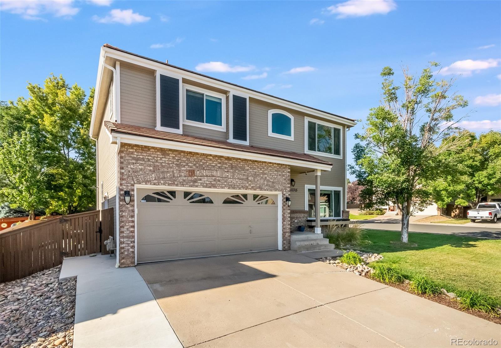 10315 Spring Water Peak Highlands Ranch, CO 80129 - Photo 3 of 24 Gallery Image 3