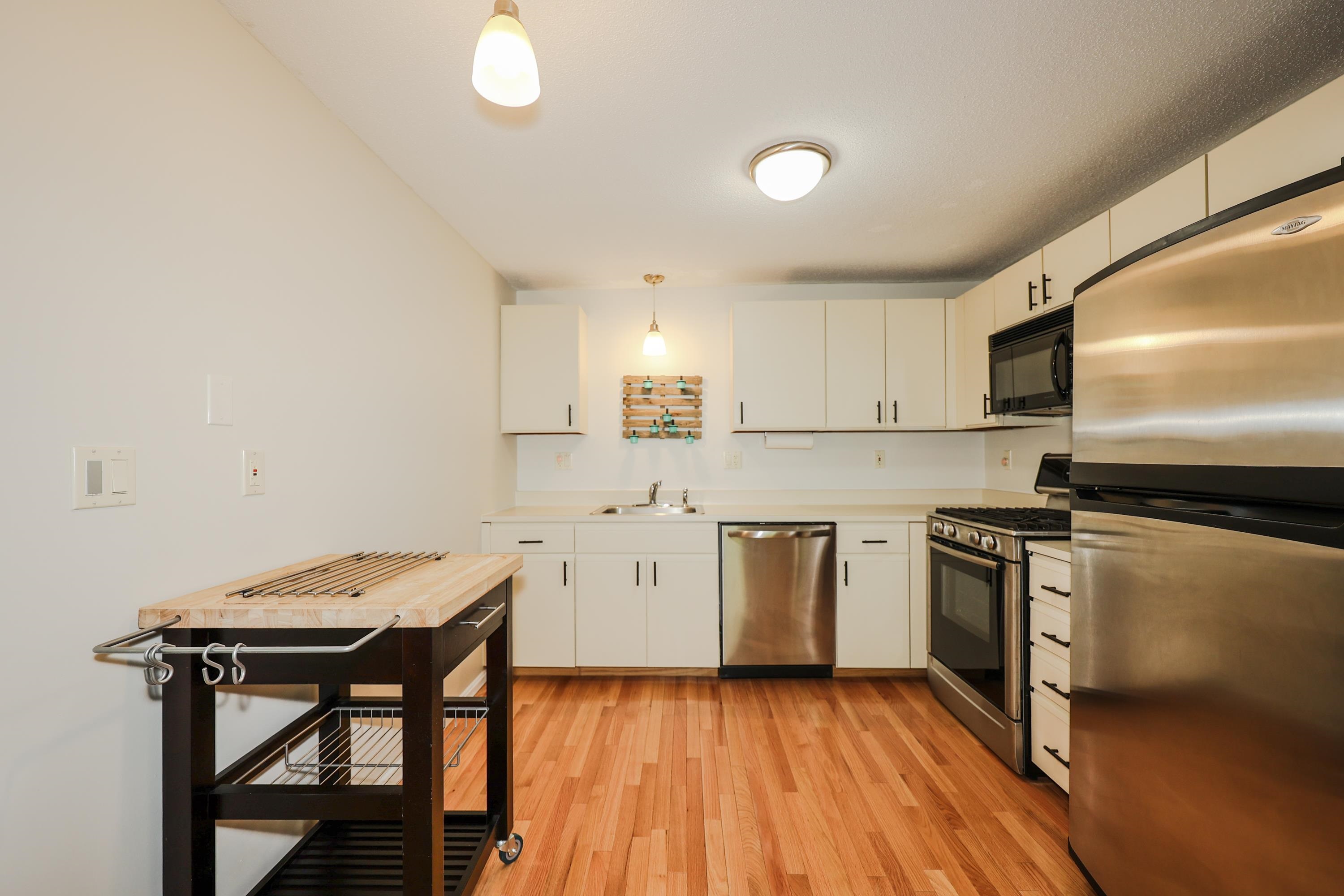 192 Indian Rock Road Merrimack, NH 03054 - Photo 8 of 34