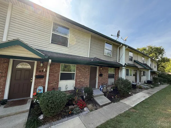 $850,000 | 101 East State Road, Cleves, OH 45002