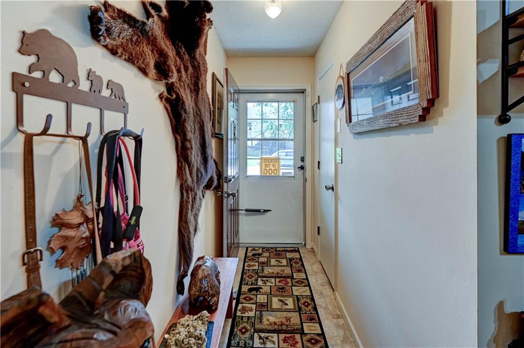 18008 East Whitney Road South Independence, MO 64057 - Photo 2 of 35