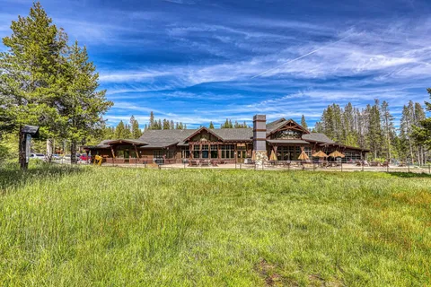 $367,000 | 12798 Northwoods Boulevard, Unit 425, Truckee, CA 96161