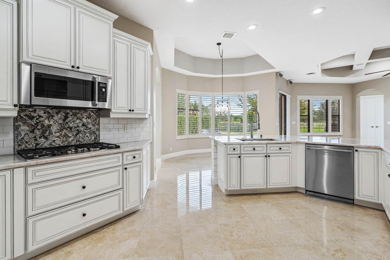 9348 Equus Circle Boynton Beach, FL 33472 - Photo 16 of 64 9348 Equus 2024 (14)