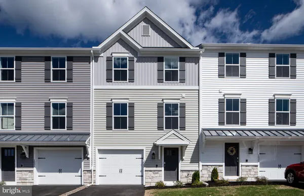 $2,490 | 1033 Addie Lane, Harrisburg, PA 17112