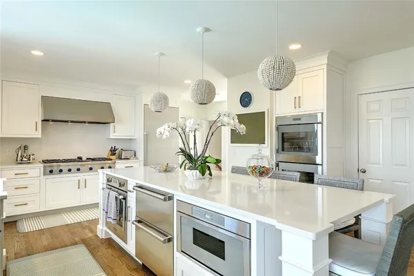 $6,295,000 | 105 Heidi Drive, Portsmouth, RI 02871